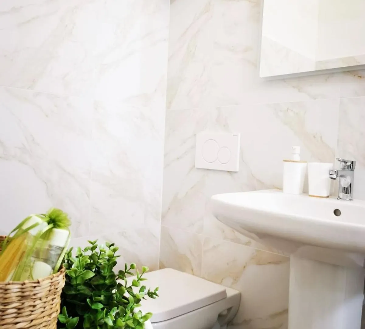 Nice Apartment A Due Passi Dalla Metro Milan Italy